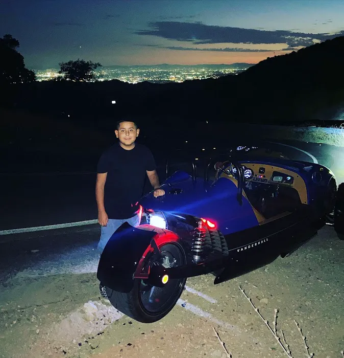 Vibez Auto Rentals Picture 1