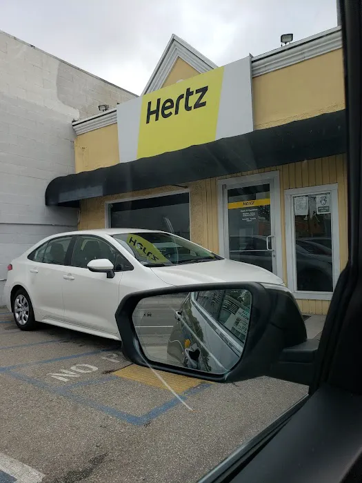 Hertz Car Rental - Reseda - Reseda Boulevard Picture 6