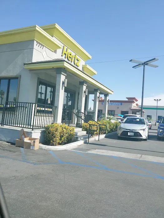 Hertz Car Rental - Riverside - Indiana Avenue Picture 7