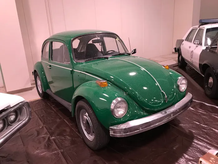 Picture Car Warehouse Picture 10