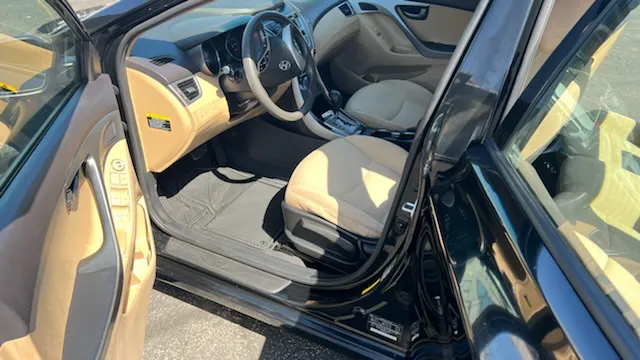 City Ride Car Rental Picture 10
