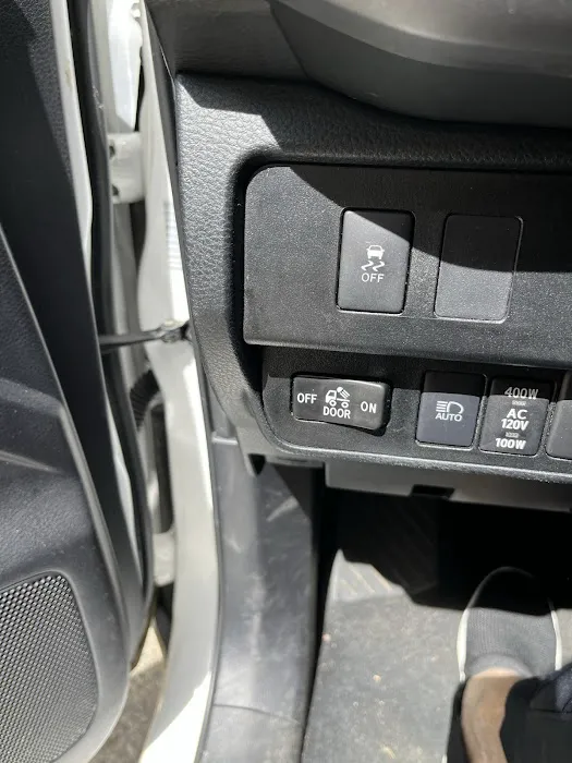 Avis Car Rental Picture 4
