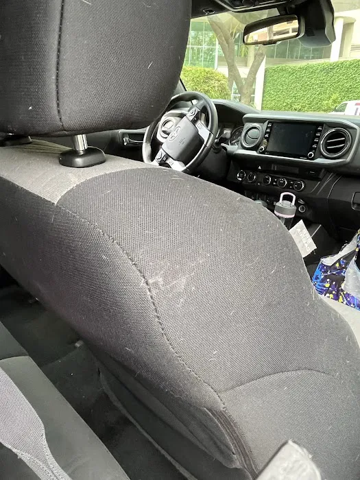 Avis Car Rental Picture 1