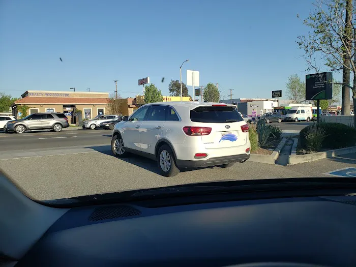 Enterprise Rent-A-Car Picture 2