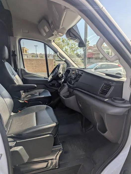 Hertz Car Rental - Hemet - West Florida Avenue Picture 7
