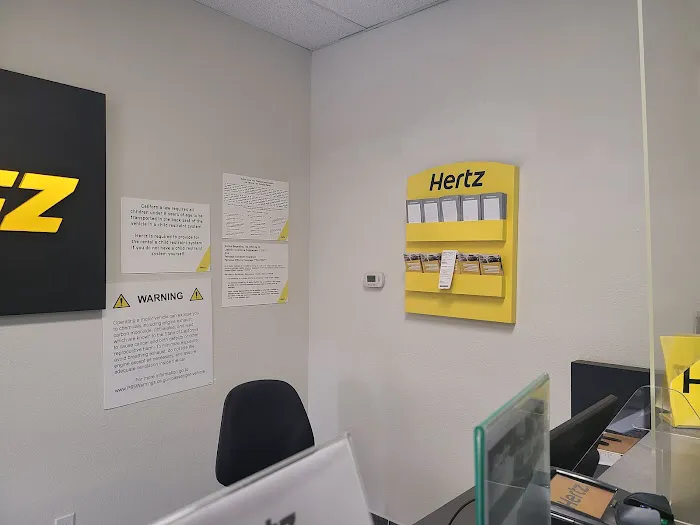 Hertz Car Rental - Mission Viejo - Via Fabricante Picture 7