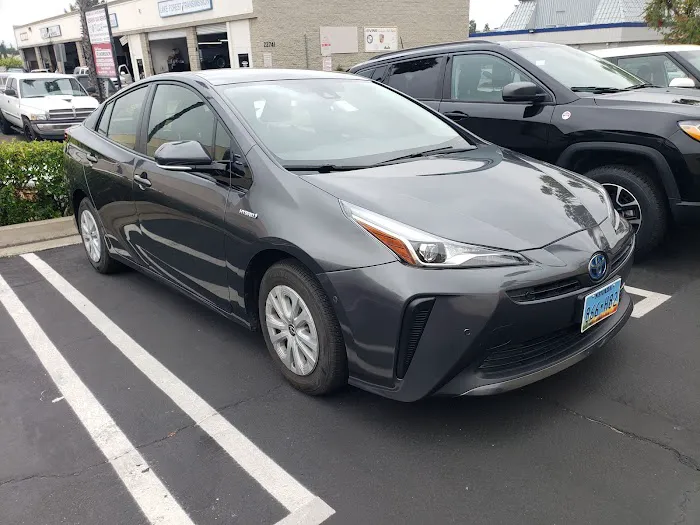Avis Car Rental Picture 3