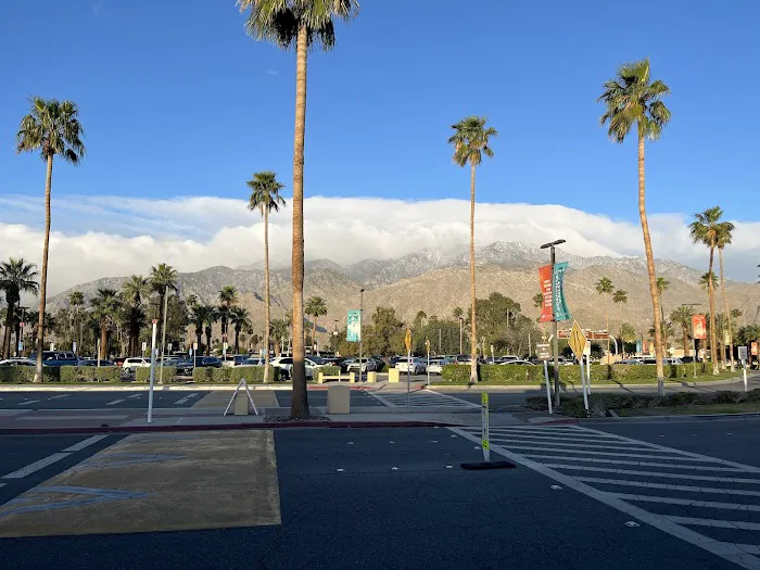 Hertz Car Rental - Palm Springs - Palm Springs International Airport (PSP) Picture 5
