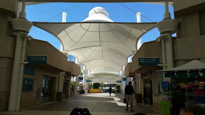 Hertz Car Rental - Palm Springs - Palm Springs International Airport (PSP) Picture 8