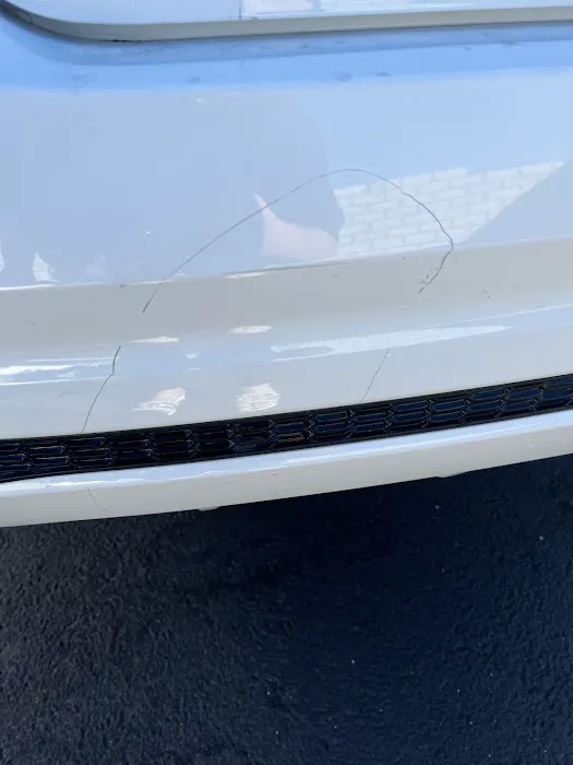 Avis Car Rental Picture 4