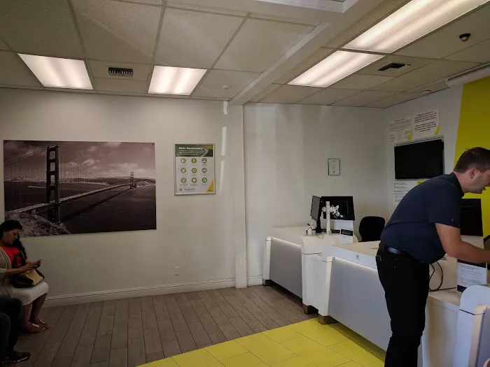 Hertz Car Rental - Indio - Hwy 111 Picture 9