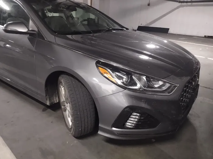 Avis Car Rental Picture 7