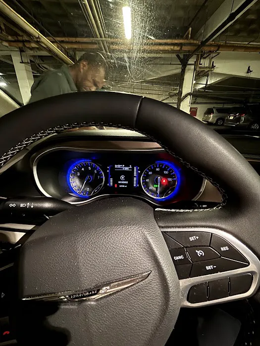 Budget Car Rental Picture 3