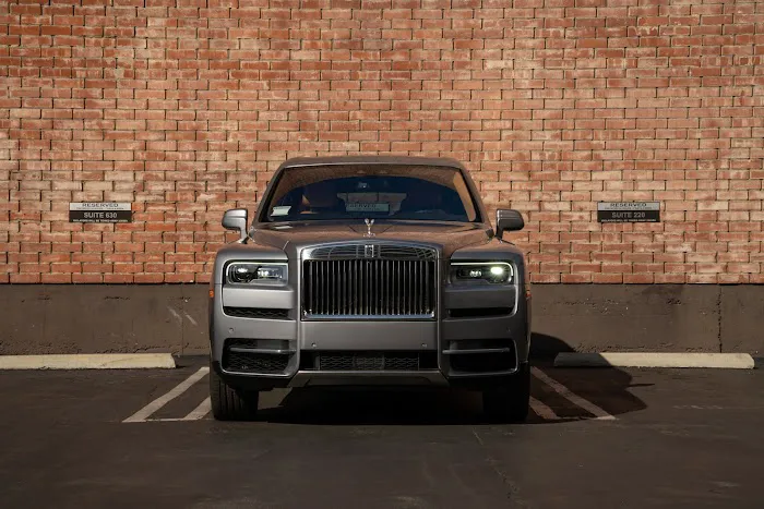 Boston Luxury Car Rental Picture 2