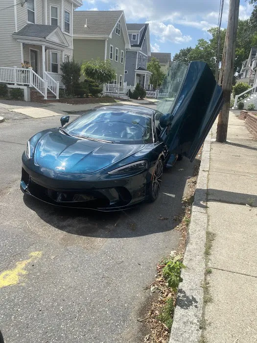 Boston Luxury Car Rental Picture 8