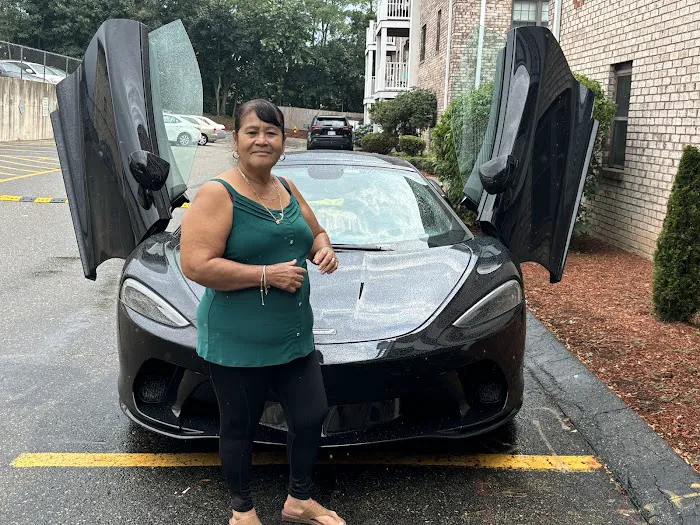 Boston Luxury Car Rental Picture 10