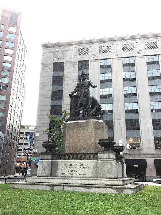 Hertz Car Rental - Boston - Park Plaza Picture 7