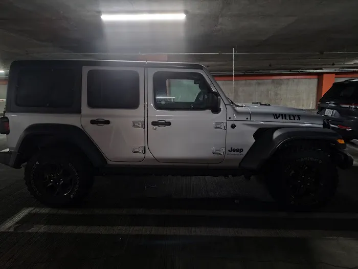 Avis Car Rental Picture 7