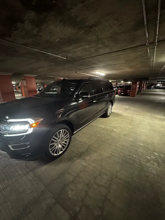 Avis Car Rental Picture 2