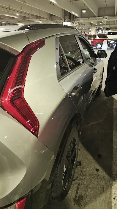 Thrifty Car Rental - Boston Logan International Airport Picture 4