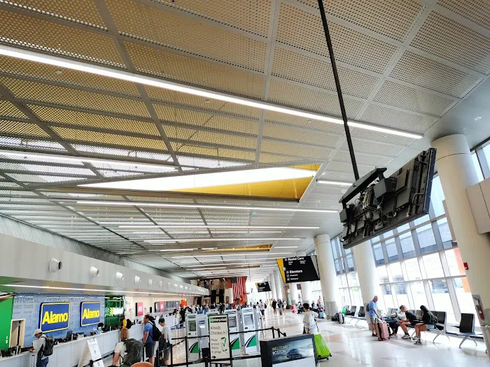 Hertz Car Rental - Boston - Boston Logan International Airport (BOS) Picture 7