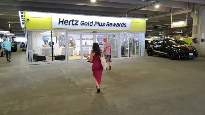 Hertz Car Rental - Boston - Boston Logan International Airport (BOS) Picture 6
