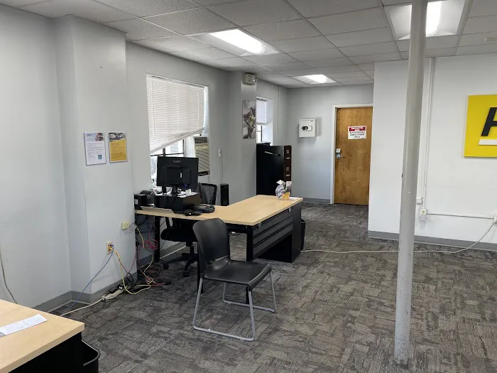 Hertz Car Rental - Dedham - Bridge Street Rt 109 Picture 2