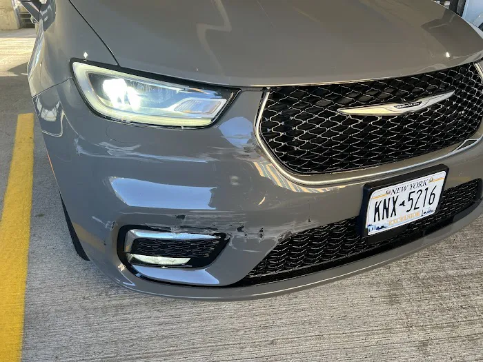 Avis Car Rental Picture 1
