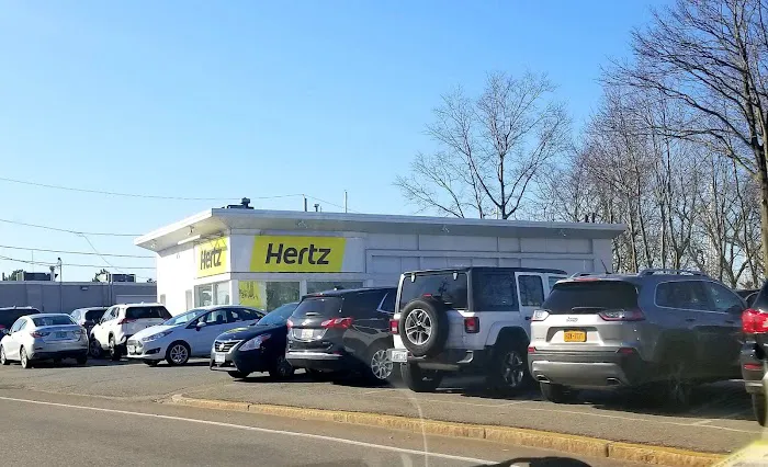 Hertz - Uber Quincy - Southern Artery Picture 1