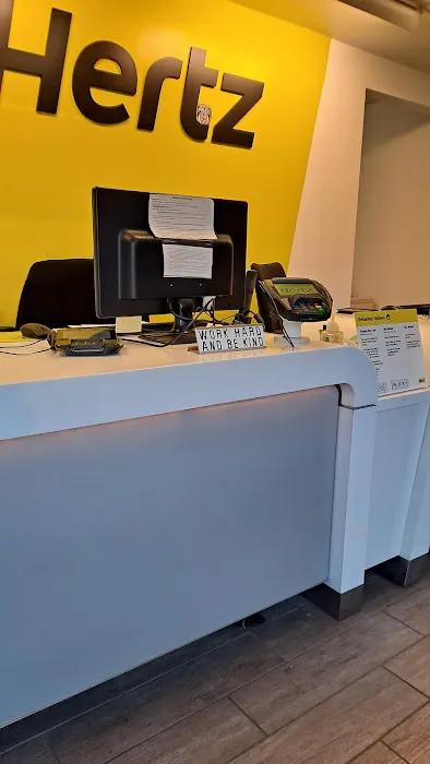 Hertz Car Rental - Weymouth - Washington Street Picture 7