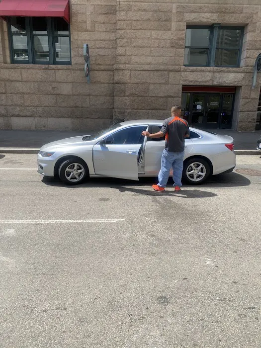 2 SIX CAR RENTAL LLC Picture 1