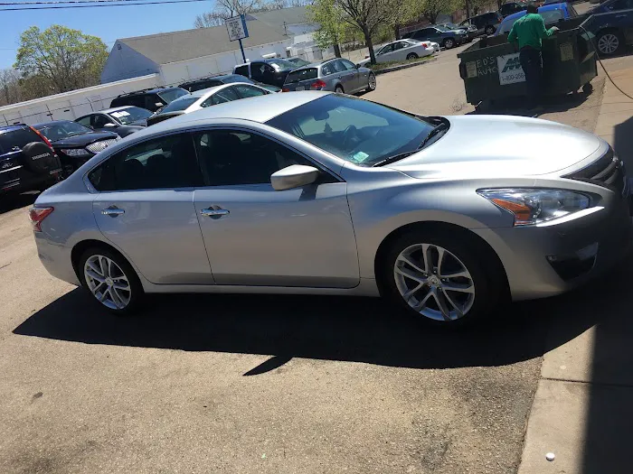 Sanon's Rent A Car Picture 5