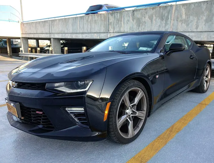 Avis Car Rental Picture 2