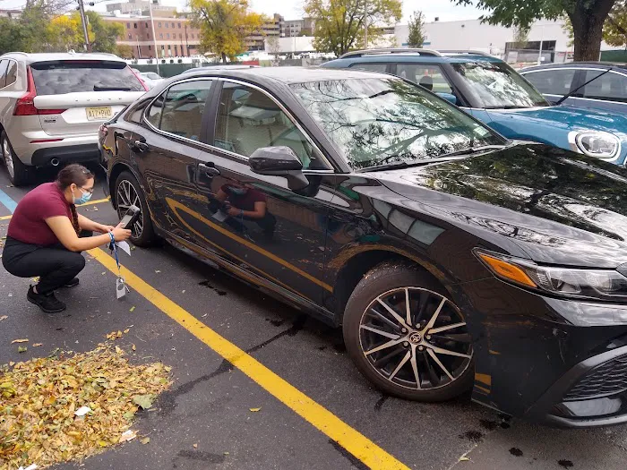 Enterprise Rent-A-Car Picture 2