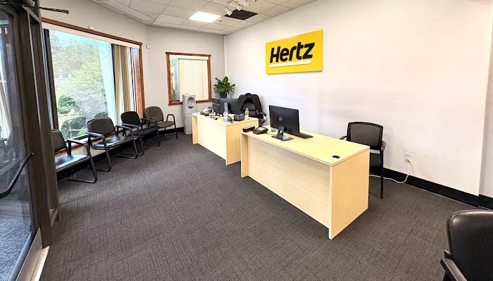 Hertz Car Rental - Woburn - Main Street Picture 7