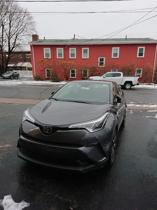 Hertz Car Rental - Woburn - Main Street Picture 10