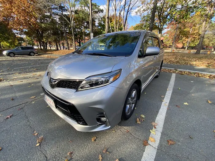 North Shore Car Rental Picture 6