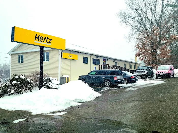 Hertz Car Rental - Foxborough - Washington Street Route Us-1 South Picture 3