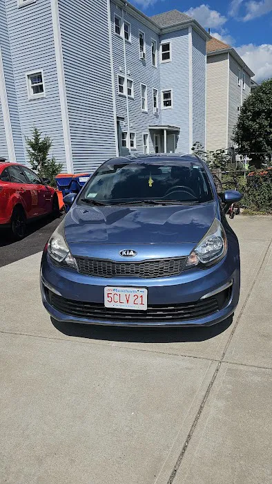 KND AUTO RENTALS LLC Picture 6