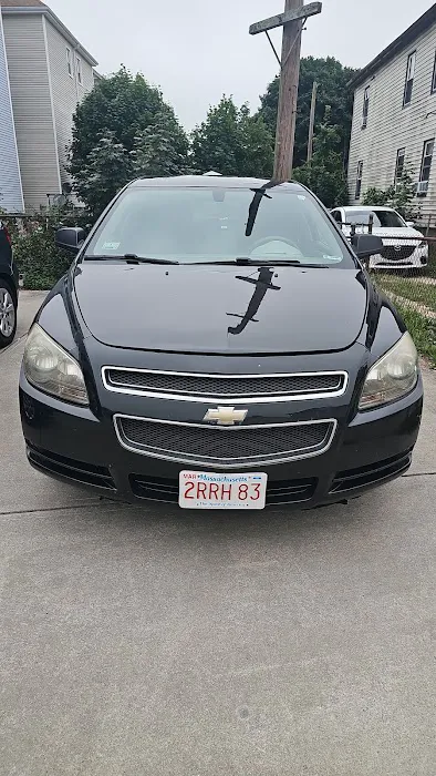 KND AUTO RENTALS LLC Picture 10