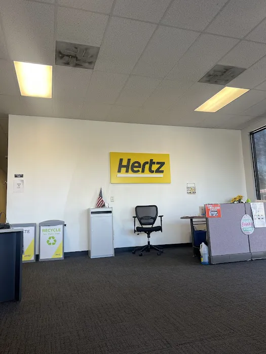 Hertz Car Rental - North Dartmouth - Faunce Corner Road Picture 8