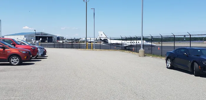 Hertz Car Rental - Hyannis - Cape Cod Gateway Airport (HYA) Picture 2