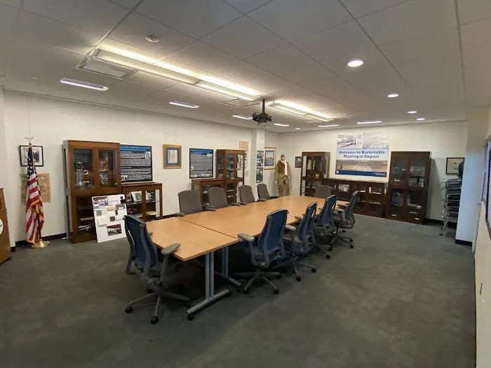 Hertz Car Rental - Hyannis - Cape Cod Gateway Airport (HYA) Picture 6