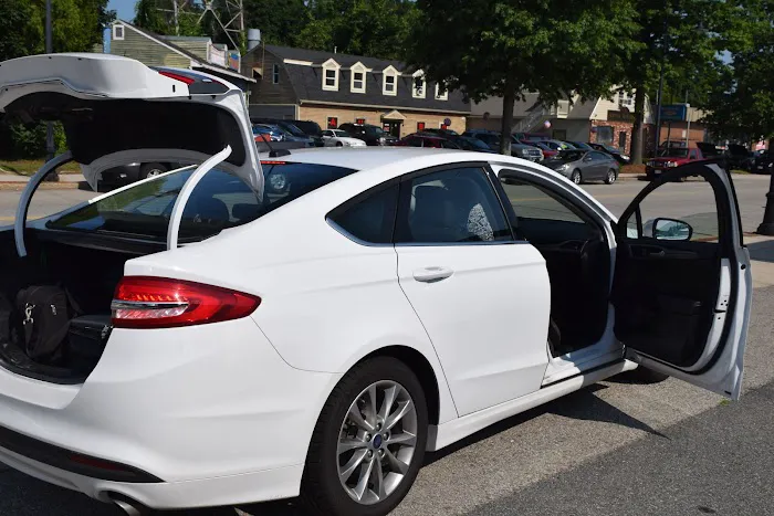 Hertz Car Rental - Salem - Bridge Street Picture 1