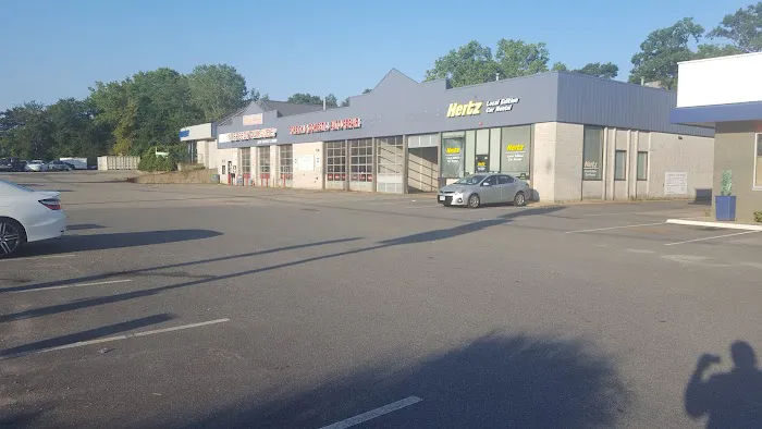 Hertz Car Rental - Peabody - Andover Street Picture 7