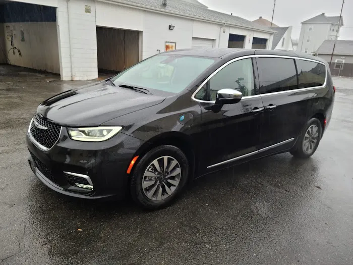 Hertz Car Rental - Warwick - Rhode Island Tf Green International Airport (PVD) Picture 10