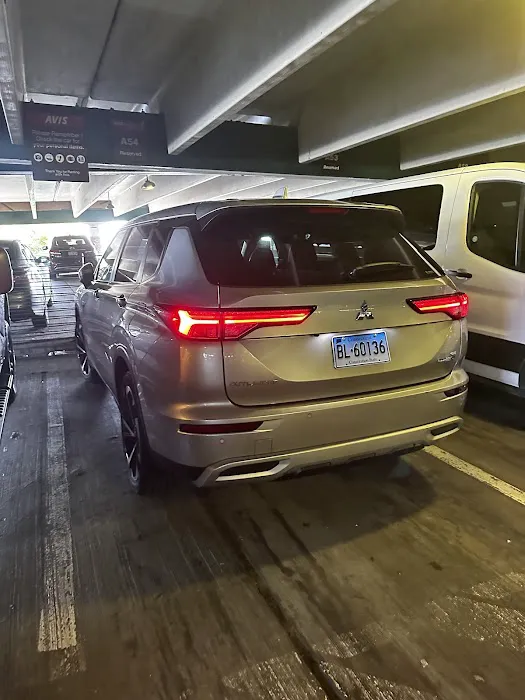 Avis Car Rental Picture 1