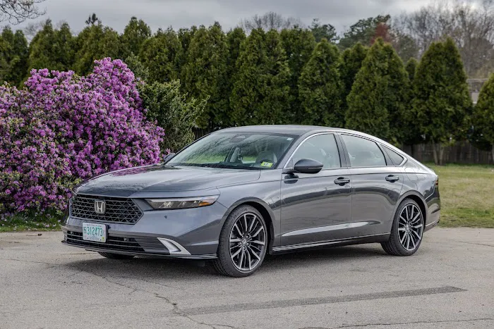 Vorenza Rental Cars - Derry, NH Picture 5