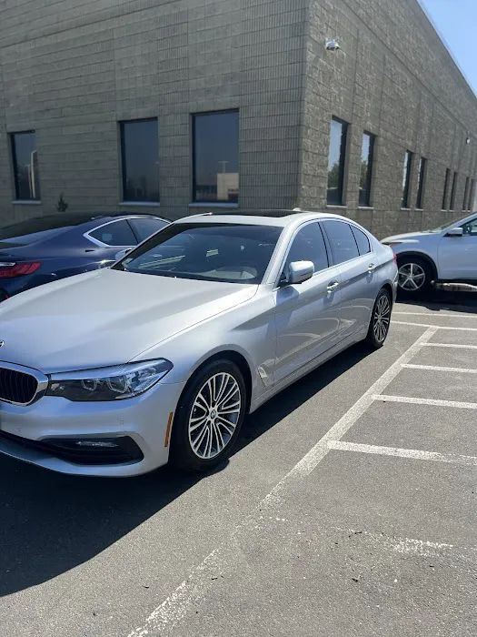 Ride To The Max Car Rental, LLC Picture 7