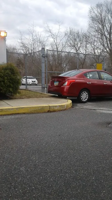 Hertz Car Rental - Groton - Thomas Road Picture 4